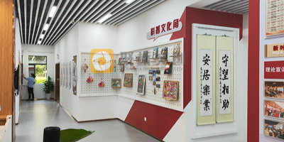 社區(qū)特色黨建文化墻建設(shè)方案：以紅色引領(lǐng)，構(gòu)筑人文景觀